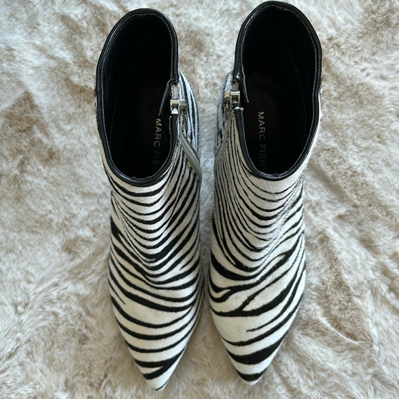 Marc Fisher zebra printed booties, size 5 🦓 - Picture 2 of 10
